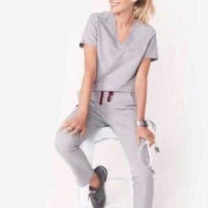 Selling Figs Catarina and Yola Set in Cement